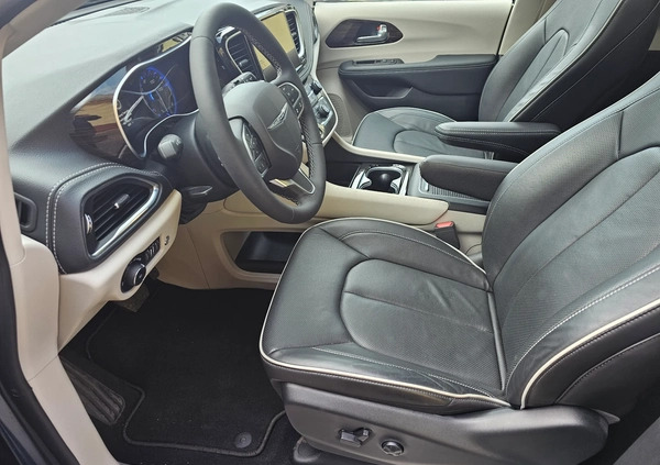 Chrysler Pacifica cena 252027 przebieg: 6025, rok produkcji 2023 z Złoty Stok małe 497